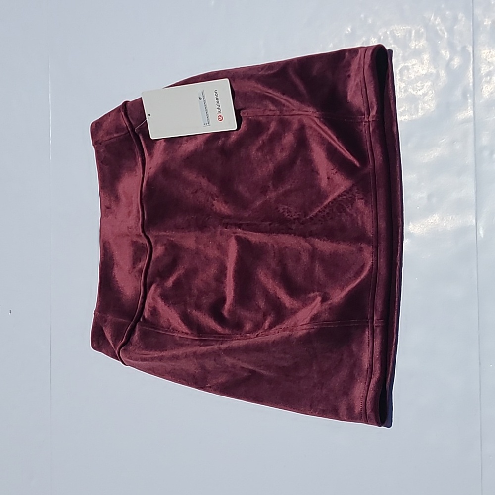 #157 NWTLululemon Scuba High Rise Velvet Mini Skirt Sz XS b1349